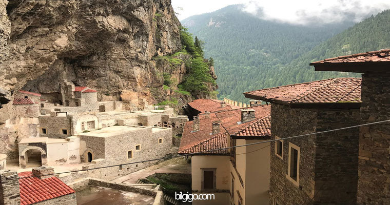 trabzon sümela manastırı