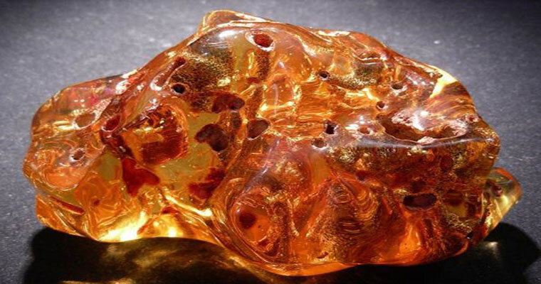 Kehribar Nedir? Faydaları Ve Özellikleri Nelerdir?